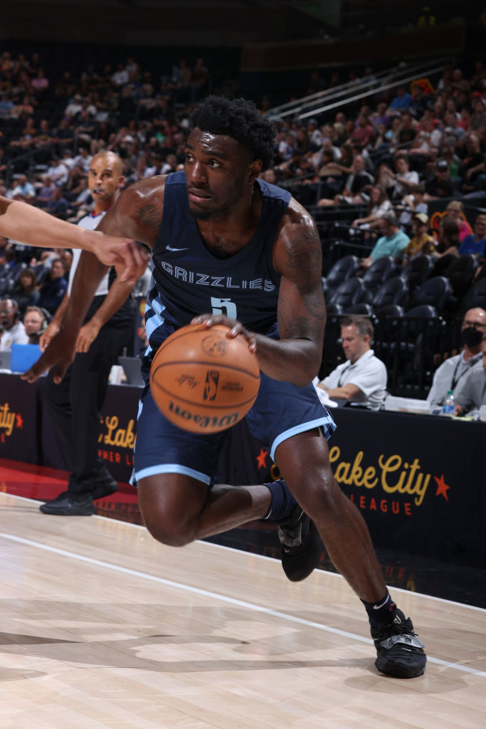 对麾下球员 对麾下球员